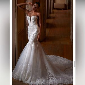 Ines Di Santo Onyx Wedding Dress